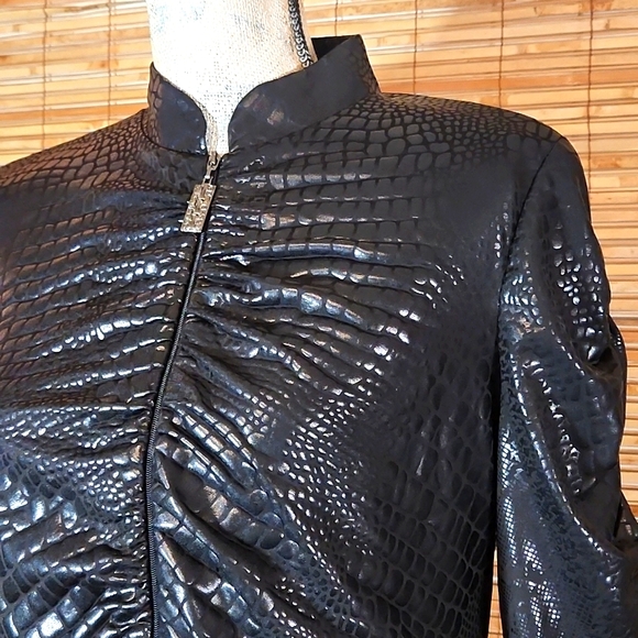 Nue Va Jackets & Blazers - Ruched Sleeve Stretch Track Jacket